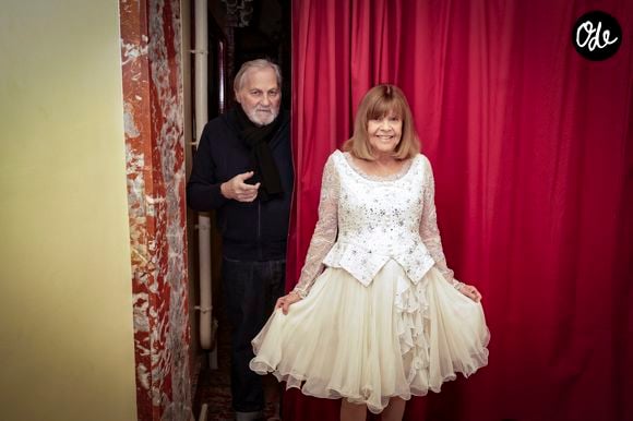 La santé du mari de Chantal Goya pourrait-elle être la cause de cette annulation ? La chanteuse de 84 ans avait révélé à la presse que Jean-Jacques Debout, avec qui elle partage sa vie depuis plus de soixante ans, était enfin venu à bout d'un cancer la prostate.

Jean-Jacques Debout, Chantal Goya, lors de la représentation pour Les Pièces Jaunes du Cirque Bouglione au Cirque d’Hiver organisée par le couturier Stéphane Rolland, Paris, France, le 10 janvier 2026. 
© Jack Tribeca / Bestimage