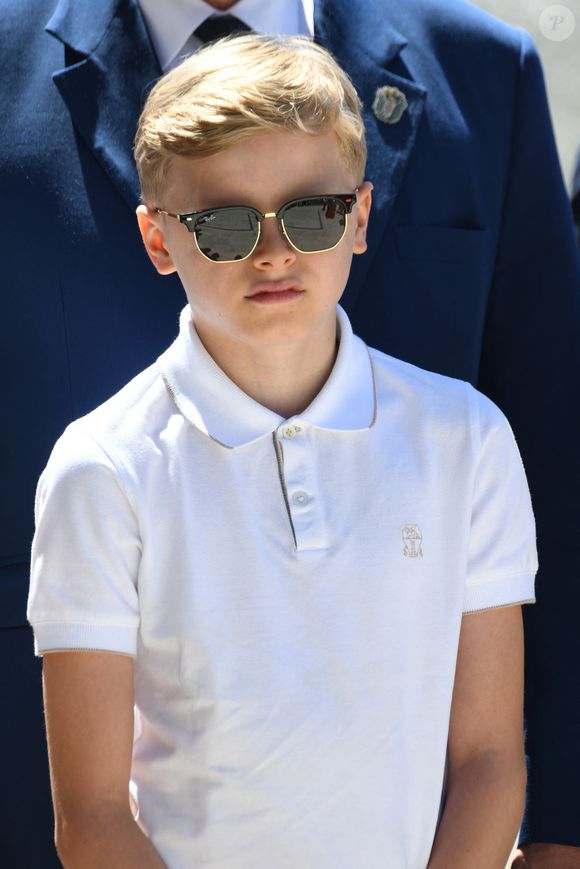 Le prince Albert II de Monaco, la princesse Charlène de Monaco, le prince Jacques de Monaco, marquis des Baux, et la princesse Gabriella de Monaco, comtesse de Carladès, ont été accueillis à Vic-sur-Cère, dans le Cantal, en France, le 9 juillet 2025. © Bruno Bebert/Bestimage