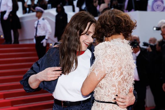 Juliette Binoche, Halle Berry - Montée des marches de la cérémonie de clôture du 78ème Festival International du Film de Cannes, au Palais des Festivals à Cannes. Le 24 mai 2025
© Jacovides-Moreau / Bestimage