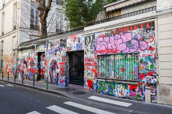 Maison de Serge Gainsbourg (35ème anniversaire de sa mort) à Paris, France, le 2 mars 2026. © Alexandre Fay/PixPlanete/Bestimage