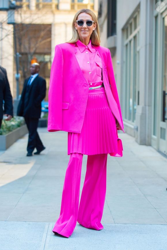 Celine Dion habillée en total look Peter Do à New York le 7 mars 2020.