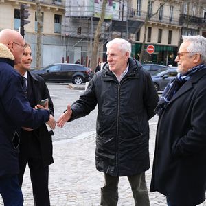 Bernard Laporte et Luis Fernandez arrivent à la cérémonie d'enterrement de Rolland Courbis à l'église de la Madeleine à Paris, France, le 14 janvier 2026. Rolland Courbis, ancien footballeur français, entraîneur et commentateur médiatique au franc-parler, est décédé à l'âge de 72 ans. Photo par Jerome Domine/ABACAPRESS.COM