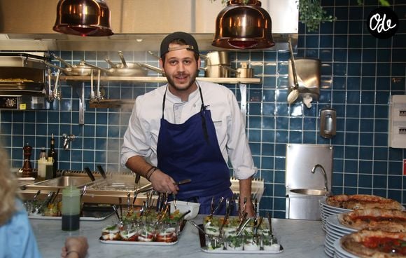 Tous deux regardaient Alessandro Belmondo à la télévision.

Alessandro Belmondo - Alessandro Belmondo, le fils de P. et L. Belmondo est chef cuisinier dans le nouveau restaurant "Il Cara Rosso" dont c'est l'inauguration ce jour, à Saint-Cloud le 31 janvier 2018. © Denis Guignebourg/Bestimage