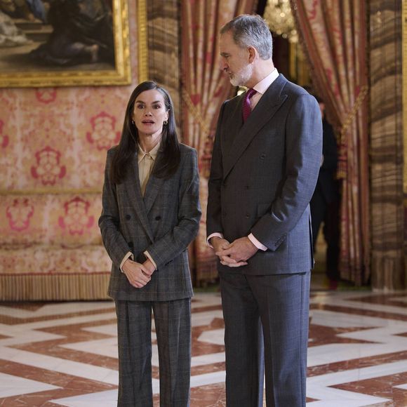 Mais celui-ci a été reporté

Le roi Felipe VI et la reine Letizia d'Espagne, lors de la réunion annuelle du conseil d'administration de la Fondation Princesse de Gérone au Palais royal de Madrid, le 4 décembre 2025.

Cordon / Bestimage