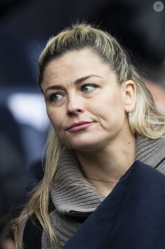 Laure Boulleau - Personnalités dans les tribunes du match de football en ligue 1 Uber Eats PSG / Reims au Parc des Princes à Paris le 10 mars 2024.