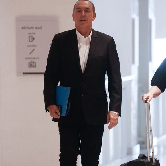 Jean-Marc Morandini fait son retour sur Europe 1, près de 10 ans après avoir quitté la radio.

Exclusif - L'animateur de radio, journaliste, présentateur de télévision et producteur français, Jean-Marc Morandini, accompagné de son avocate, maître F.Rault, arrive à la chambre correctionnelle du tribunal judiciaire de Paris Batignolles, le 14 juin 2023. © Christophe Clovis /Bestimage