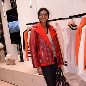 Exclusif - Karine Le Marchand lors de l'inauguration de la boutique flagship "Kujten" (marque française spécialisée dans le cachemire), située avenue Victor Hugo à Paris, le 27 novembre 2019. © Rachid Bellak/Bestimage