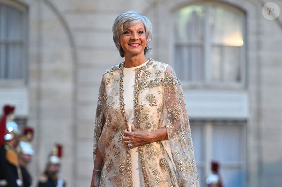 Face à Audrey Crespo-Mara, la pianiste québécoise dément cette version des faits et la supposée guerre qui opposerait ses enfants. 

Hélène Mercier-Arnault - Arrivées au dîner d'état au palais de l'Elysée à Paris en l'honneur de la visite du roi et de la reine de Belgique en France le 14 octobre 2024. © Federico Pestellini / Panoramic / Bestimage