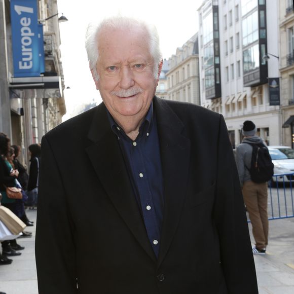 Exclusif - Pierre Bellemare - People arrivant a un enregistrement a la Radio Europe 1 a Paris, le 23 octobre 2013. Agence / Bestimage