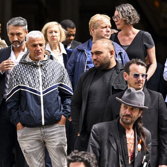 Francis Lalanne, Farid Khider - Obsèques de Jacques Bertin (directeur du théâtre du Gymnase pendant 40 ans) en l'église Saint-Roch à Paris le 28 juillet 2025. © Pierre Perusseau/Bestimage