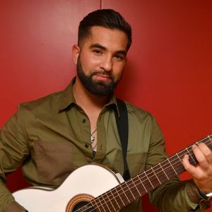Raison pour laquelle, l'époux de Soraya est ainsi devenu un porte-parole de l'illettrisme, qui touche plus de 3 millions de personnes en France.

Exclusif - Kendji Girac - Backstage - Enregistrement de l'émission "La fête de la Chanson française" à Paris, diffusée le 29 novembre sur France 2. Le 7 novembre 2022
© Cyril Moreau-Veeren / Bestimage