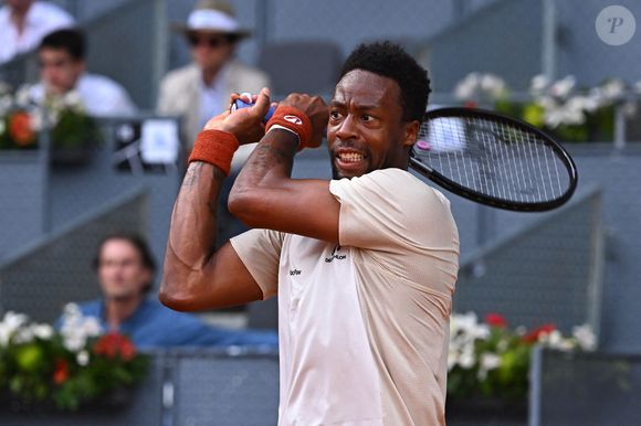 Un projet d'avenir solide afin de sécuriser ses proches. Le sportif a en outre plusieurs sociétés encore actives, d'investissements immobiliers et d'activités audiovisuel.

Gaël Monfils lors de son premier tour et dernier match à l'Open de tennis Mutua Madrid à Madrid, Espagne, le 23 avril 2026. Photo Corinne Dubreuil/Abaca