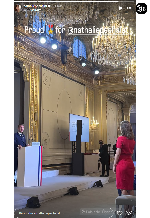 Jeudi 17 septembre, le Palais de l'Élysée a salué et mis en avant l'excellence sportive française. 

Nathalie Péchalat décorée à l'Elysée