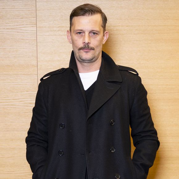 Avec plusieurs amis, il a même monté, à 16 ans, un groupe de métal, baptisé Cry Havoc.

Nicolas Duvauchelle - Avant-première du film "Brûle le sang" au Cinéma Pathé Wepler à Paris le 20 janvier 2025. © Pierre Perusseau/Bestimage