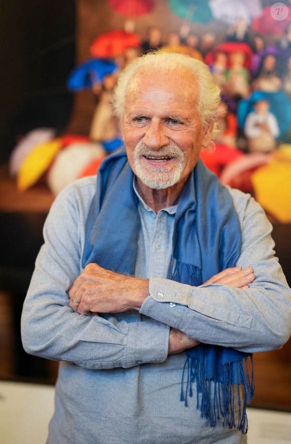 Exclusif - Yann Arthus-Bertrand - Inauguration de l’exposition de Yann Arthus-Bertrand « France, un album de famille » à l’Hôtel de Ville de Paris (exposition gratuite jusqu’au 2 novembre) © Anne-Sophie Guebey / Bestimage