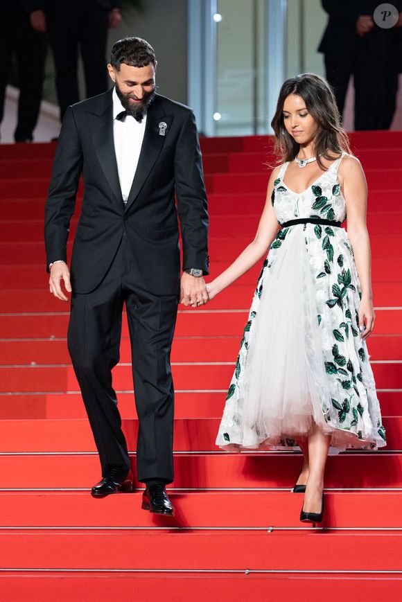 Karim Benzema et sa compagne Lyna Khoudri à la descente des marches du film « 13 jours 13 nuits » lors du 78ème Festival International du Film de Cannes. Le 23 mai 2025
© Olivier Borde/ Bestimage
