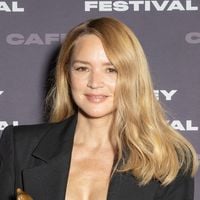 Le tailleur lui va si bien : Aux Etats-Unis, Virginie Efira poursuit son défilé de looks impeccables