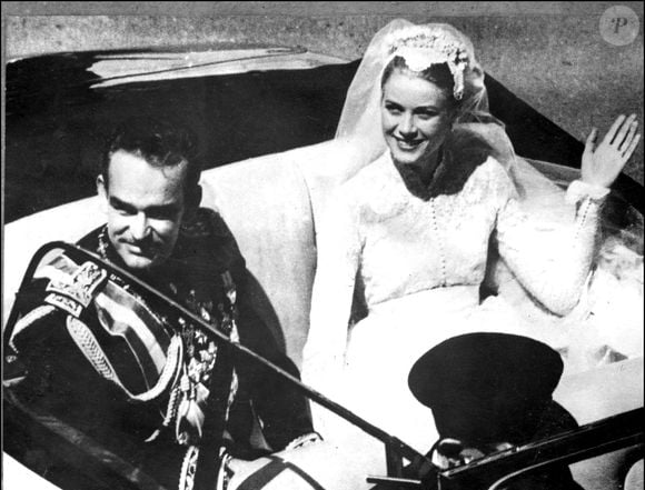 Le mariage religieux en la cathédrale de Monaco de Grace Kelly et du prince Rainier III le 19 avril 1956