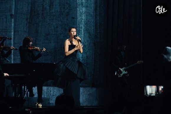 Celine Dion, tenue et bijoux Boucheron, lors de son premier concert à la Plénitude Arena à Paris La Défense le 12 septembre 2026. 

Photo : Agence / Bestimage