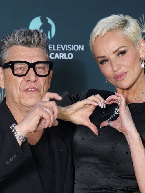Marc Lavoine et Adriana Karembeu, duo inséparable devant le prince Albert de Monaco pour un rendez-vous iconique