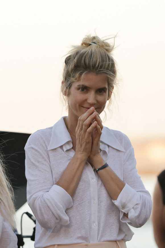 Alice Taglioni donne son premier concert au piano aux côtés d' Helene Berger dans le cadre du Cap Ferret Music Festival le 11 juillet 2022, au Canon, Lege Cap Ferret. Laurent Delahousse et Sarah Poniatowski y assistaient. Photo by Thibaud Moritz/ABACAPRESS.COM - POOL BESTIMAGE