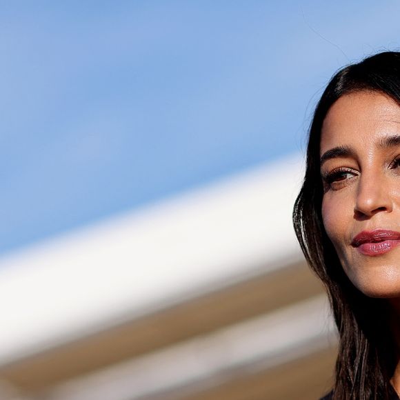 Leïla Bekhti - Photocall du film "Changer l'eau des fleurs" réalisé par J.-Pierre Jeunet d'après le roman de V.Perrin dans le cadre de la 8ème édition du Festival Ciné Roman à Nice le 28 Septembre 2026. © Jacovides-Bebert/Bestimage