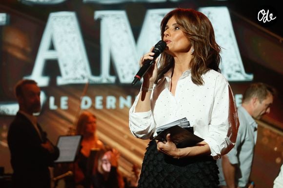 Faustine Bollaert lors de l'enregistrement de l'émission "Serge Lama, le dernier rappel" présentée par F. Bollaert, diffusée le vendredi 21 novembre 2025 sur France 3 à 21h10, au théâtre Marigny à Paris, France, le 29 avril 2025. © Clovis-Moreau/Bestimage