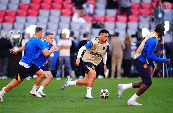 Lautaro Martinez de l'Inter Milan (au centre) lors d'une séance d'entraînement à l'Allianz Arena de Munich, avant la finale de l'UEFA Champions League samedi. Date de la photo : Vendredi 30 mai 2025.  Mike Egerton/PA Wire.