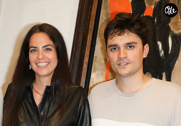 Exclusif - Anouchka Delon et Alain-Fabien Delon au cocktail à l'issue de la conférence de presse pour la vente de la collection Alain Delon chez Bonhams Cornette de Saint Cyr à Paris le 19 juin 2023. © Coadic Guirec/Bestimage