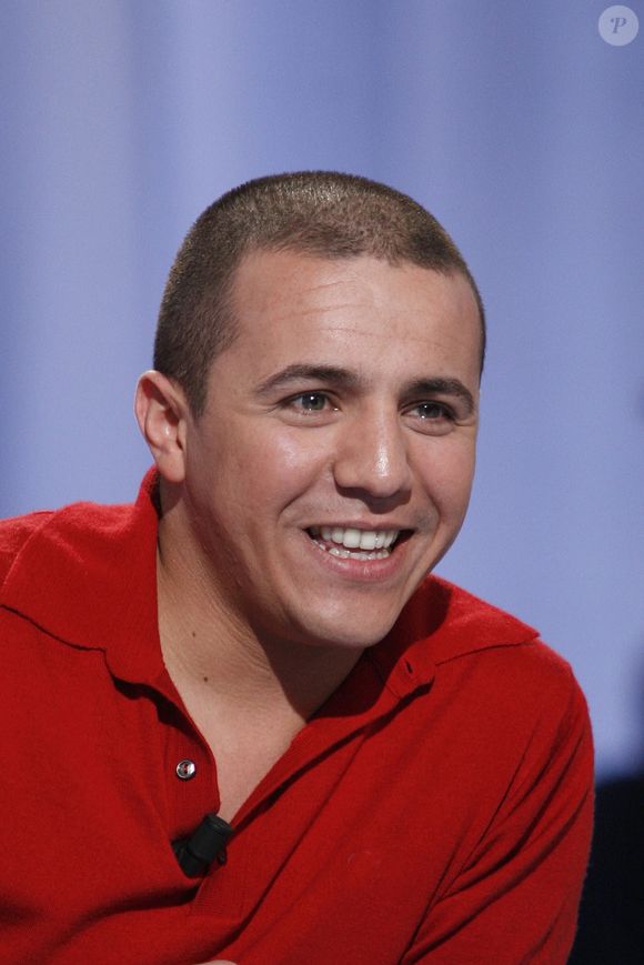 Mais, en 2007, une de ses prises de position a mis un coup d'arrêt à sa carrière.

EXCLUSIF - Faudel assiste à l'enregistrement d'une émission de télévision à Paris, France, le 25 février 2008. Photo by Greg Soussan/ABACAPRESS.COM