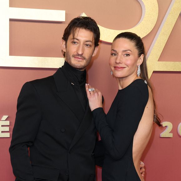 Pierre Niney, Natasha Andrews - Photocall de la 50ème édition de la cérémonie des César à l'Olympia à Paris, France, le 28 février 2025 © Dominique Jacovides - Olivier Borde / Bestimage