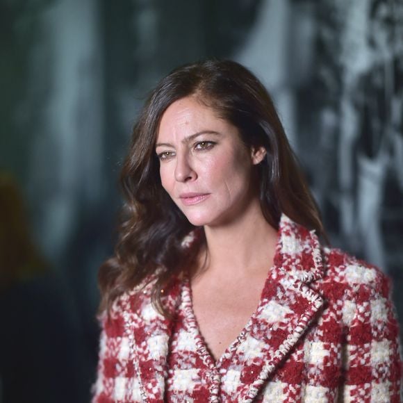Anna Mouglalis - Photocall au défilé Chanel Collection Femme Prêt-à-porter Printemps/Eté 2023 lors de la Fashion Week de Paris (PFW), France, le 4 octobre 2022.