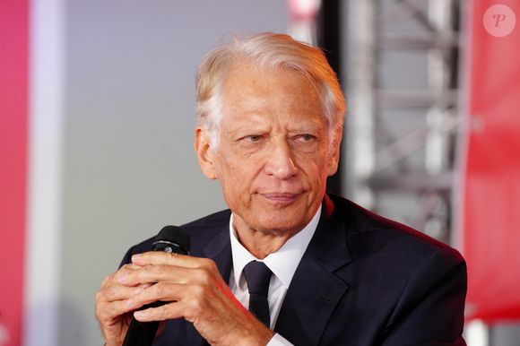 Dominique de Villepin lors de la "Fête de L'Humanité 2024" sur l'ex-base aérienne 217 au Plessis-Pâté le 15 septembre 2024. © Anne-Sophie Guebey/Bestimage