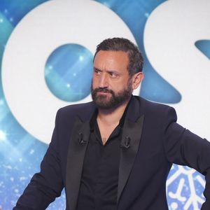 La dernière de "Touche pas à mon poste" sera mercredi 26 mars 2025

Exclusif - Cyril Hanouna sur le plateau de l'émission "Touche pas à mon poste" (TPMP) diffusée en direct sur C8 le 19 décembre 2024 

© Jack Tribeca / Bestimage