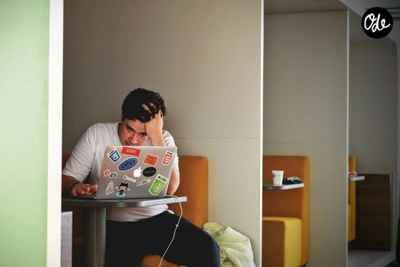 L’envie et l’insécurité peuvent alimenter ce sentiment.

Photo prise par Tim Gouw / Unsplash