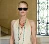 Si les créations sur le podium ont ébloui l'assemblée, c'est bien Vanessa Paradis qui a attiré tous les flashs lors du photocall. Fidèle ambassadrice de la maison au double C, la chanteuse et actrice a une nouvelle fois prouvé son statut d'icône mode avec une silhouette à la fois sensuelle et bohème.

Vanessa Paradis au deuxième défilé Chanel "Collection Haute Couture Automne/Hiver 2026-2027" lors de la Fashion Week de Paris, le 7 juillet 2026

© Pauline Mourey / Bestimage
