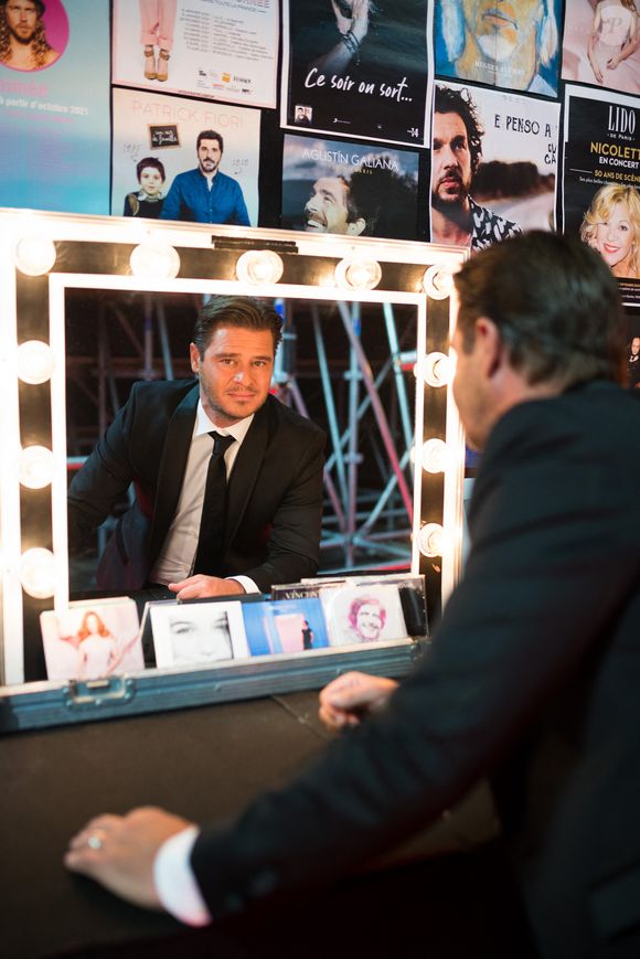 Exclusif - Julien Dassin - Backstage de l'enregistrement de l'émission "300 Choeurs chantent Dassin" à Paris, qui sera diffusée le 16 octobre sur France 3. Le 15 septembre 2020
© Tiziano Da Silva / Bestimage