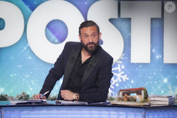 Exclusif - Cyril Hanouna sur le plateau de l'émission "Touche pas à mon poste" (TPMP) diffusée en direct sur C8 le 19 décembre 2024 © Jack Tribeca / Bestimage