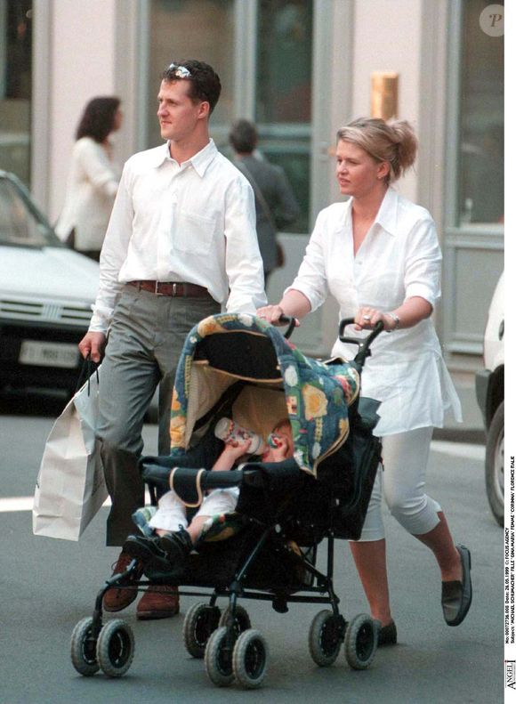 Michael Schumacher et sa femme Corrina Schumacher avec leur fille Gina Maria en Italie.
© FOCUS AGENCY / BESTIMAGE