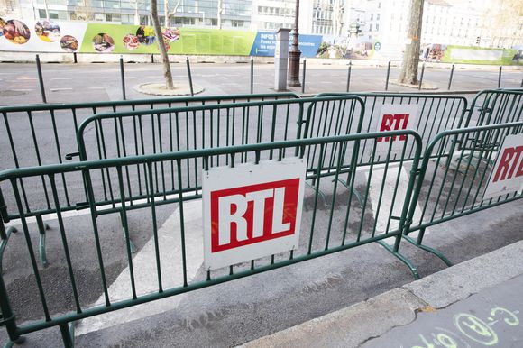 Exclusif - Illustration - L'équipe de l'émission "Les Grosses Têtes" continue de travailler pendant le confinement lors de l'épidémie de coronavirus (COVID-19) le 7 avril 2020.
© Jack Tribeca / Bestimage