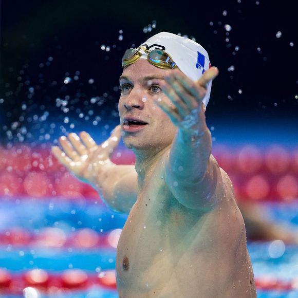Le nageur français vient de battre le record du monde du 200 mètres quatre nages lors des demi-finales des championnats du monde de natation à Singapour


Leon Marchand de France célèbre après avoir participé à la demi-finale du 200 mètres quatre nages individuel et battu le record du monde lors de la 20e journée des Championnats du monde de natation le 30 juillet 2025 à Singapour. Photo de Joel Marklund/Bildbyran/ABACAPRESS.COM