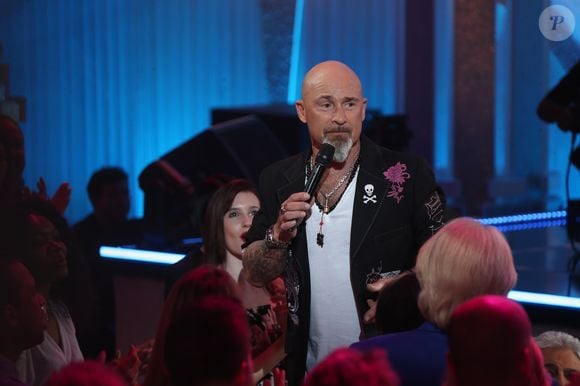 Et cela, alors qu'il est sollicité de tous les côtés.

Exclusif - Vincent Lagaf' - Enregistrement de l'émission "Les années bonheur", diffusée sur France 2 le 19 mai. Le 20 mars 2018
© Bahi / Bestimage