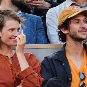 Constance Jablonski et Matthias Dandois dans les tribunes lors des Internationaux de France de tennis de Roland Garros à Paris. Le 31 mai 2023 © Moreau-Jacovides / Bestimage