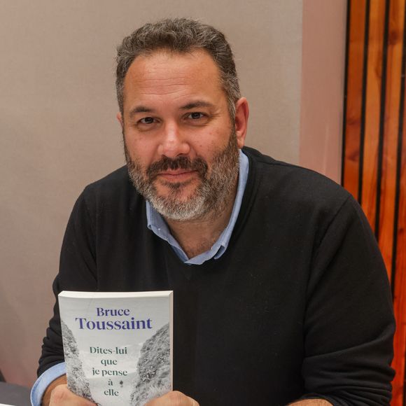 Bruce Toussaint à la Hall Georges Brassens de Brive-la-Gaillarde à l'occasion de la 43e Foire du Livre de Brive, le 8 novembre 2025. © Jean-Marc Lhomer/Bestimage