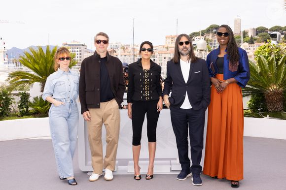 Laura Samani, Thomas Cailley, Leïla Bekhti, Khaled Mouzanar et Angele Diabang au Photocall du jury "Un Certain Regard" lors du 79ème Festival International du Film de Cannes, le 13 mai 2026.
© Jacovides / Moreau / Bestimage