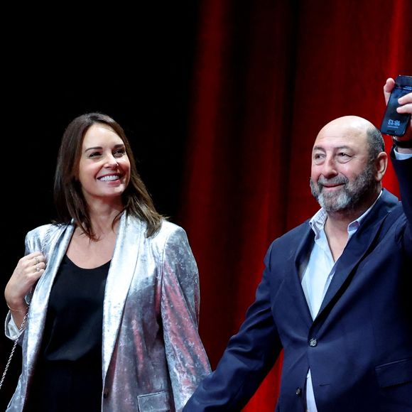 Kad Merad et sa femme Julia Vignali - Cérémonie d'ouverture du 17ème Festival Lumière à la Halle Tony Garnier à Lyon, le 11 octobre 2025. © Dominique Jacovides / Bestimage
