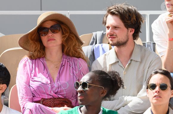 Marine Delterme et son fils Gabriel Ecoffey dans les tribunes lors des Internationaux de France de tennis à Roland Garros le 30 mai 2022 à Paris, France. Photo by Laurent Zabulon/ABACAPRESS.COM