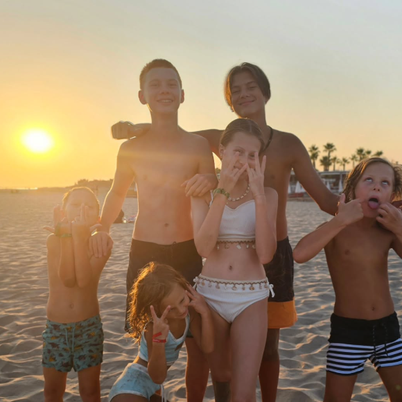 Au programme, des moments de complicité qu'il savoure.

Nicolas Santoro en vacances avec ses six enfants, son ex-femme Camille Santoro malade.
