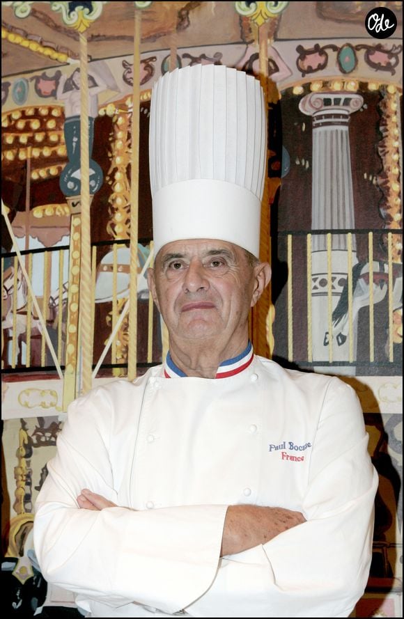 Les aménagements visent à améliorer les conditions de travail des équipes.

Paul Bocuse assiste à la soirée de gala privée « Mont Blanc et Gastronomie », organisée à l'Abbaye de Paul Bocuse.