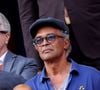 L’ancien tennisman a rendu hommage à un homme important au Cameroun
Yannick Noah et sa fille Keelaani lors de l'hommage à R.Nadal lors des internationaux de France de tennis à Roland Garros le 25 mai 2025. © Jacovides / Moreau / Bestimage